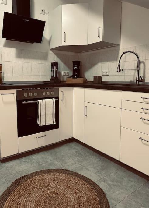 Apartment Gemuetliche Altstadtwohnung Mit Balkon Smart-tv Erfurt
